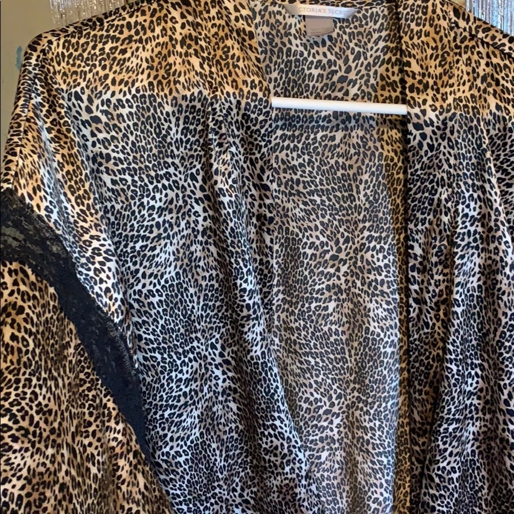 VICTORIA SECRET CHEETAH SILK ROBE WITH BLACK LACE